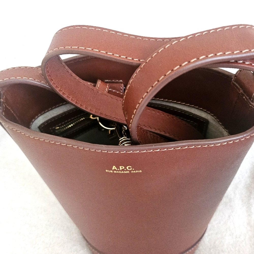 A.P.C. Sac Ambre Seau Small Bucket Bag ~ Hazelnut - Picture 2 of 10